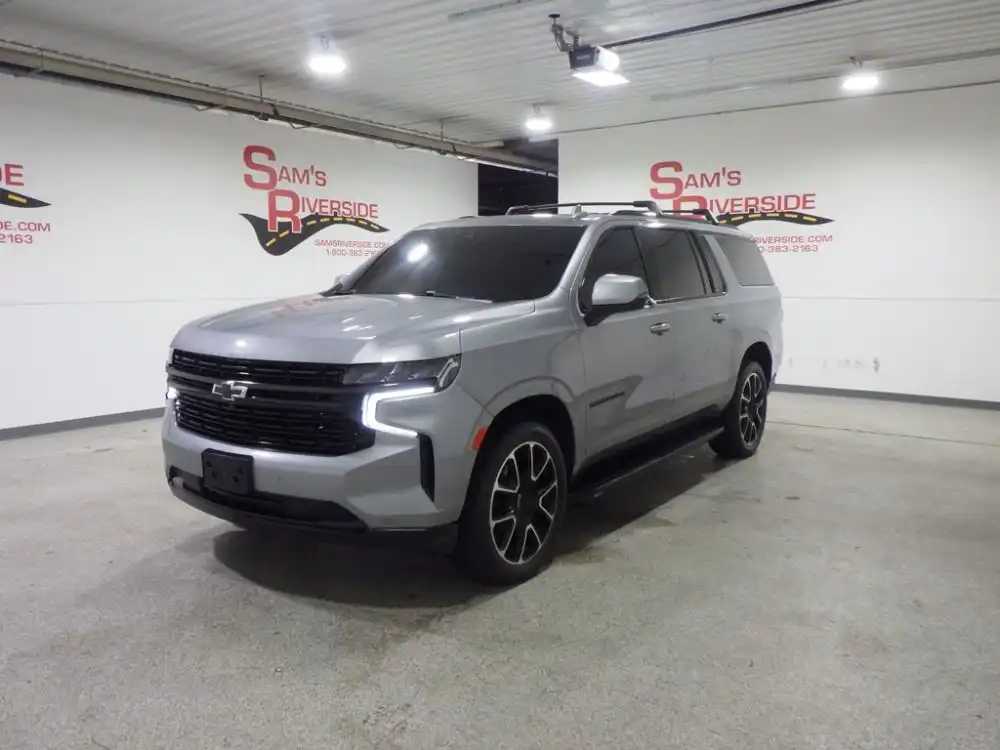 2023 Chevrolet Suburban 4WD 1500 RST's photo
