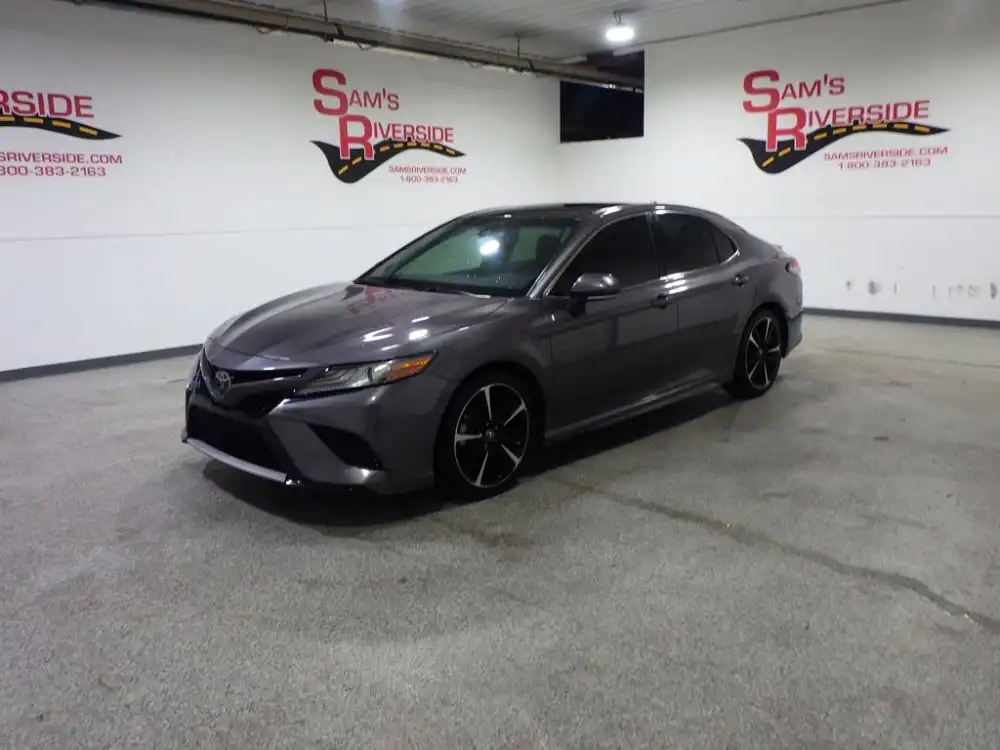 2019 Toyota Camry 2.5 Auto XSE's photo