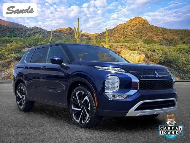 2024 Mitsubishi Outlander SE 2WD's photo