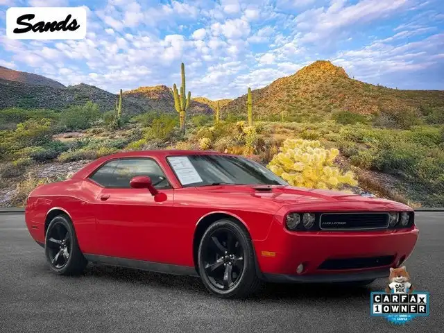 2014 Dodge Challenger SXT Plus's photo