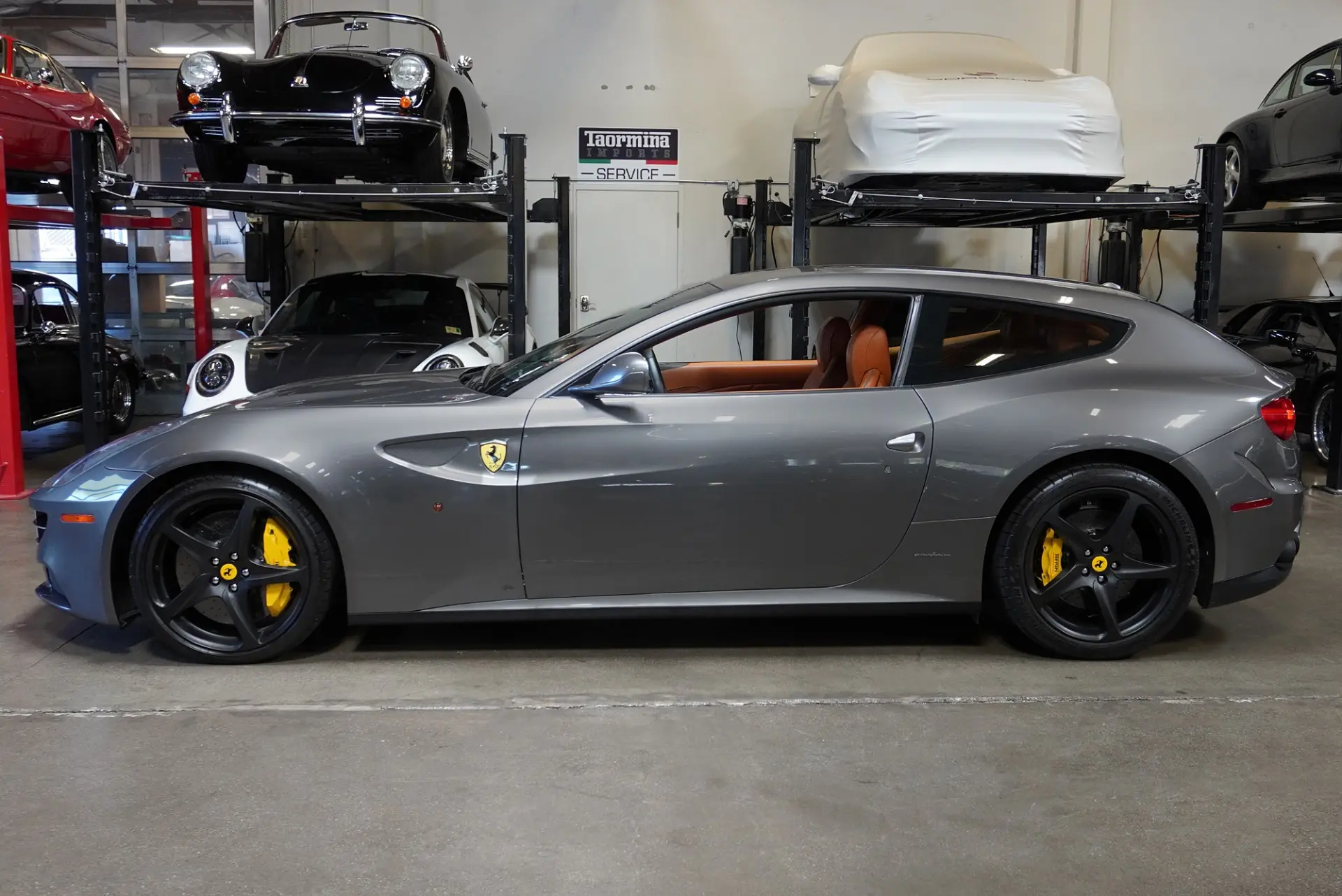 2012 Ferrari FF Base photo 4