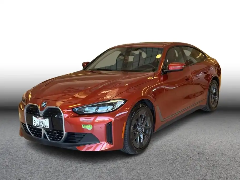 2023 BMW i4 eDrive40's photo