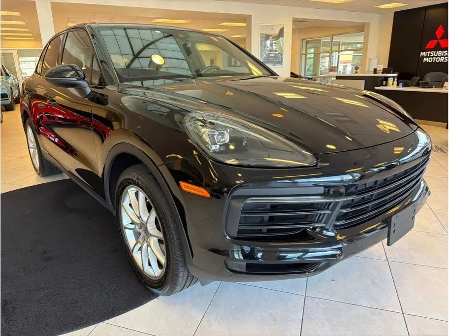 2020 Porsche Cayenne Base photo 3