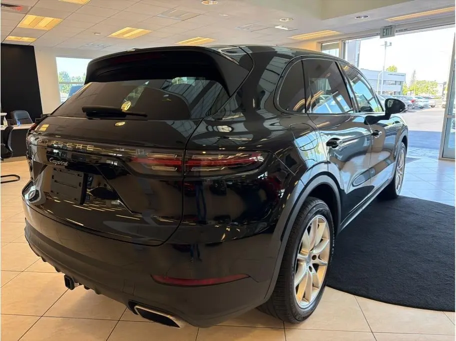 2020 Porsche Cayenne Base photo 4