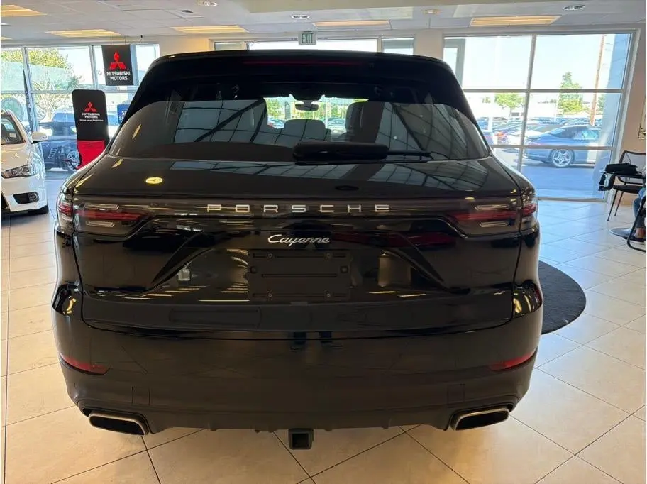 2020 Porsche Cayenne Base photo 5