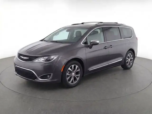 2017 Chrysler Pacifica Limited photo 1