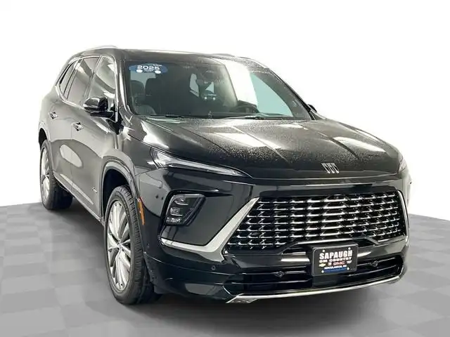 2025 Buick Enclave Avenir's photo