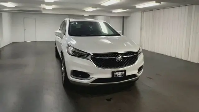2019 Buick Enclave Avenir AWD photo 3