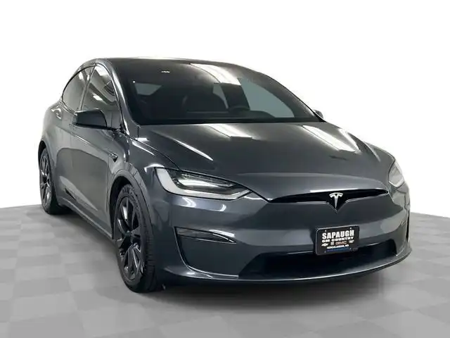 2023 Tesla Model X Long Range's photo