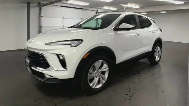 2026 Buick Encore GX Preferred AWD photo 4