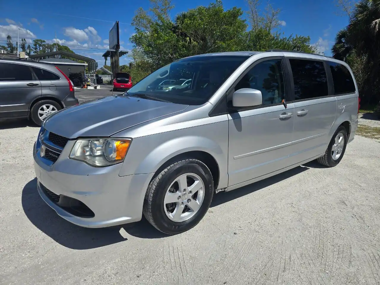 2012 Dodge Grand Caravan SXT's photo