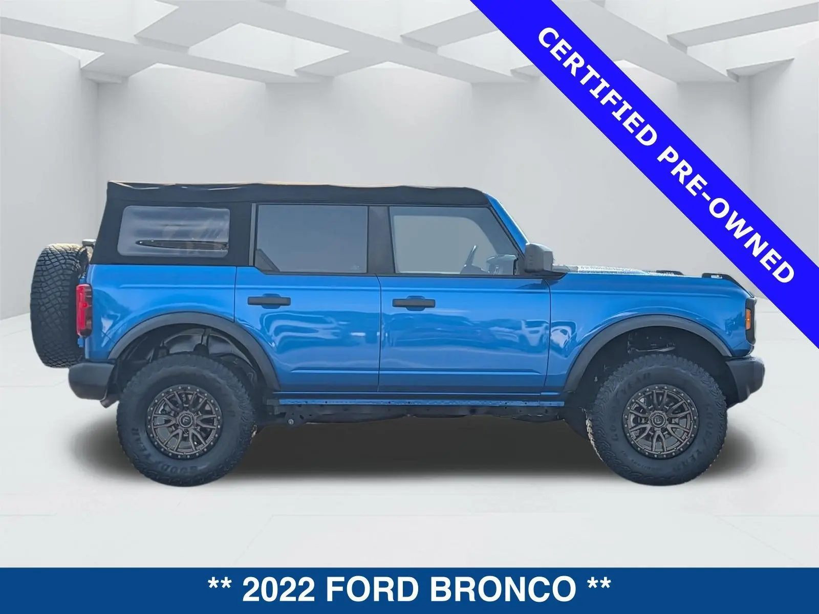 2022 Ford Bronco Base 4x4 photo 4