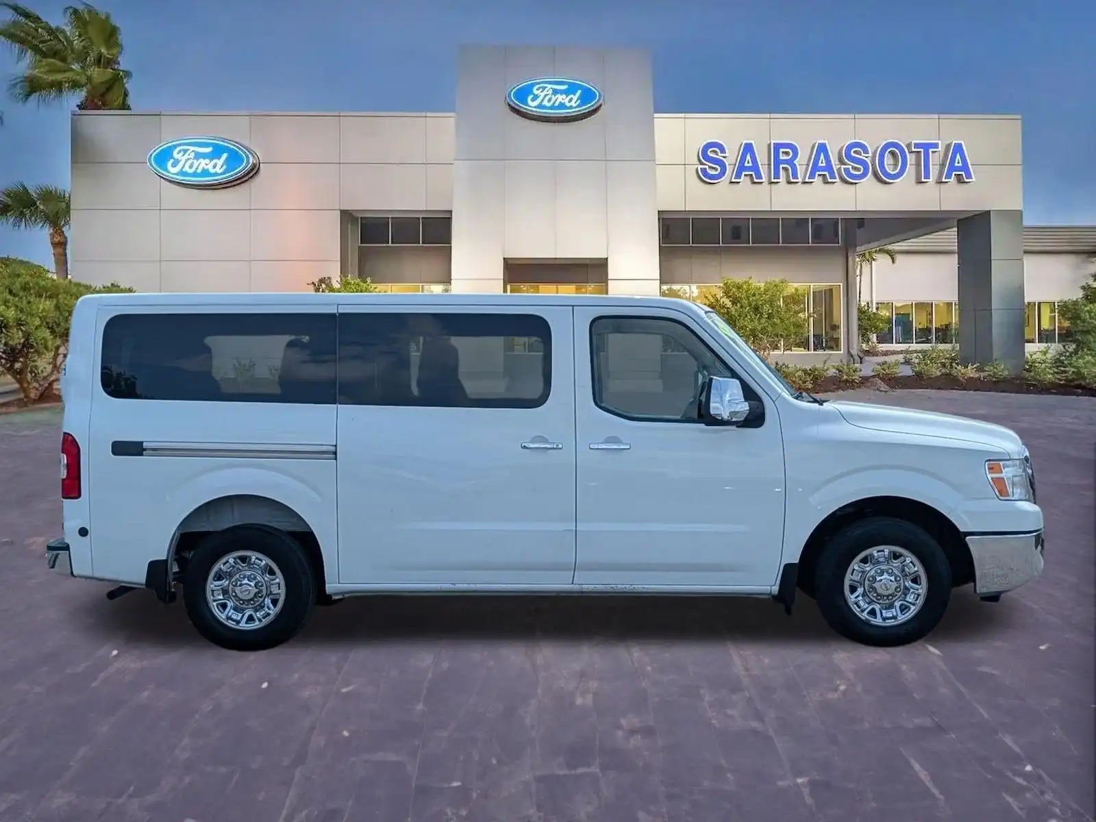 2013 Nissan NV 3500 SV V6's photo
