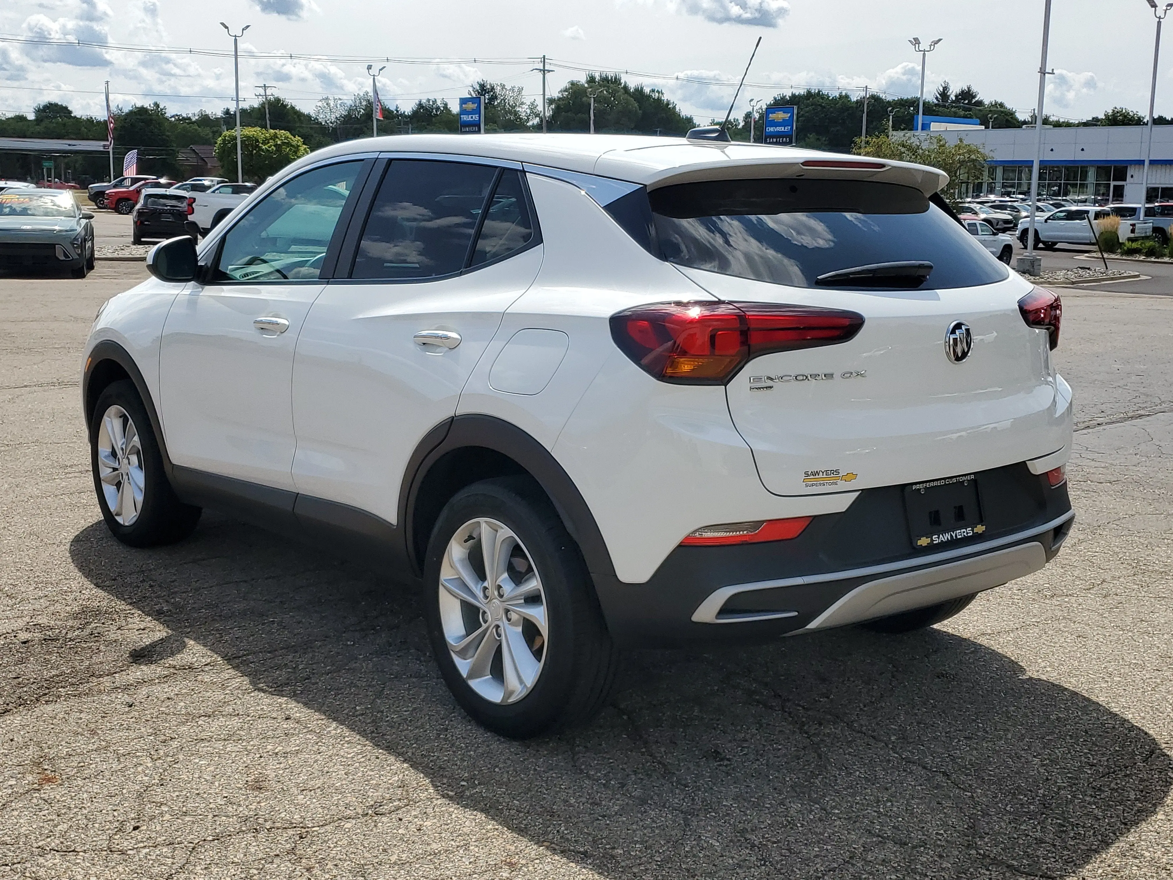 2023 Buick Encore GX Preferred AWD photo 3