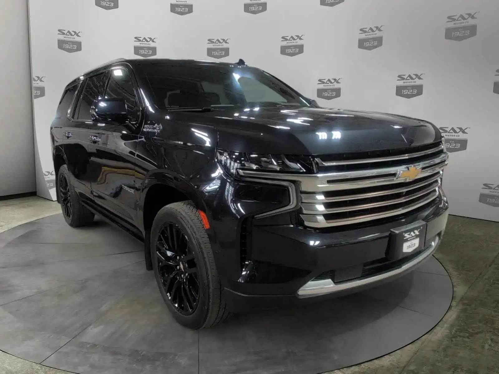 2023 Chevrolet Tahoe 4WD High Country's photo