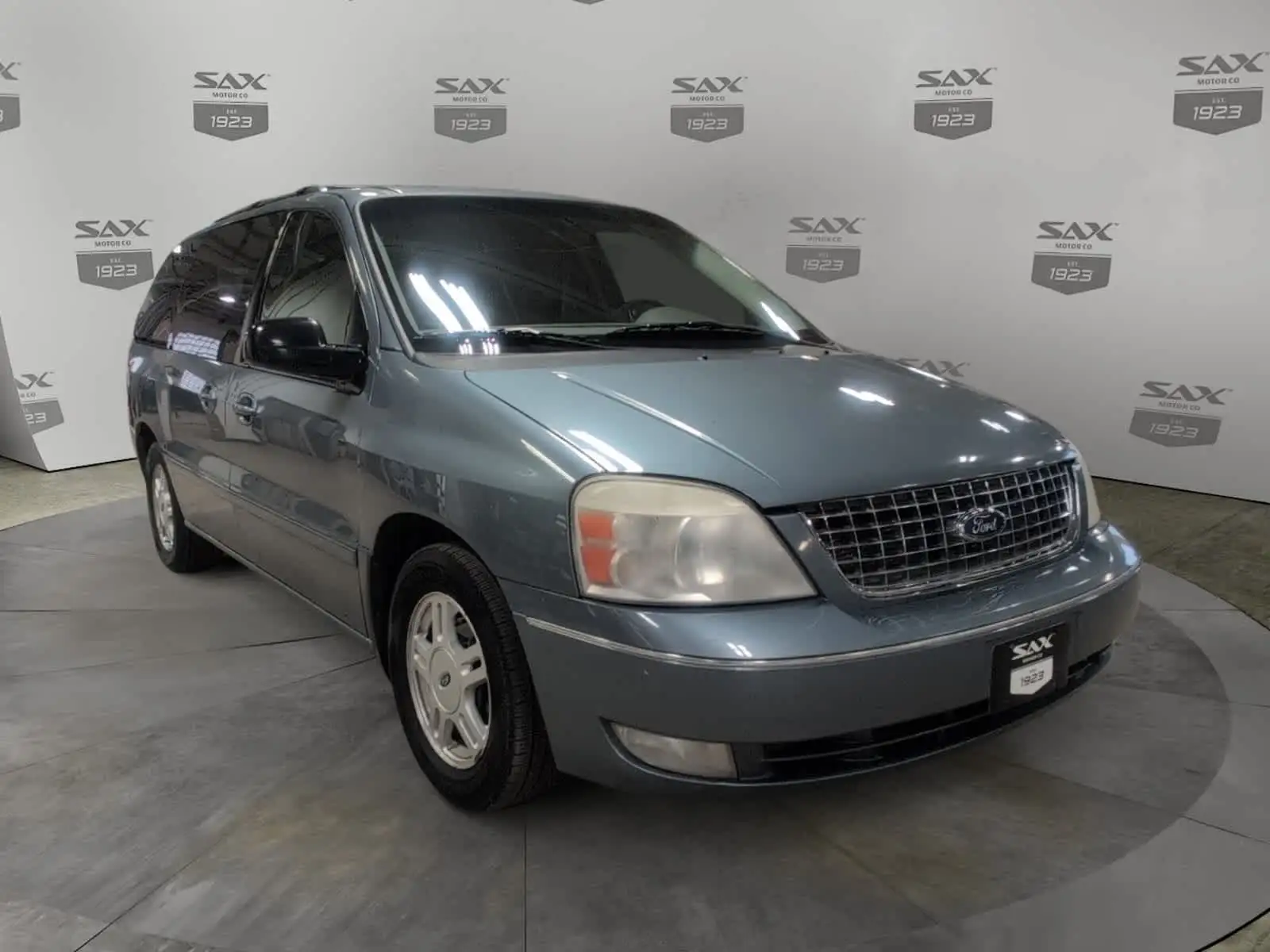2004 Ford Freestar SEL photo 1