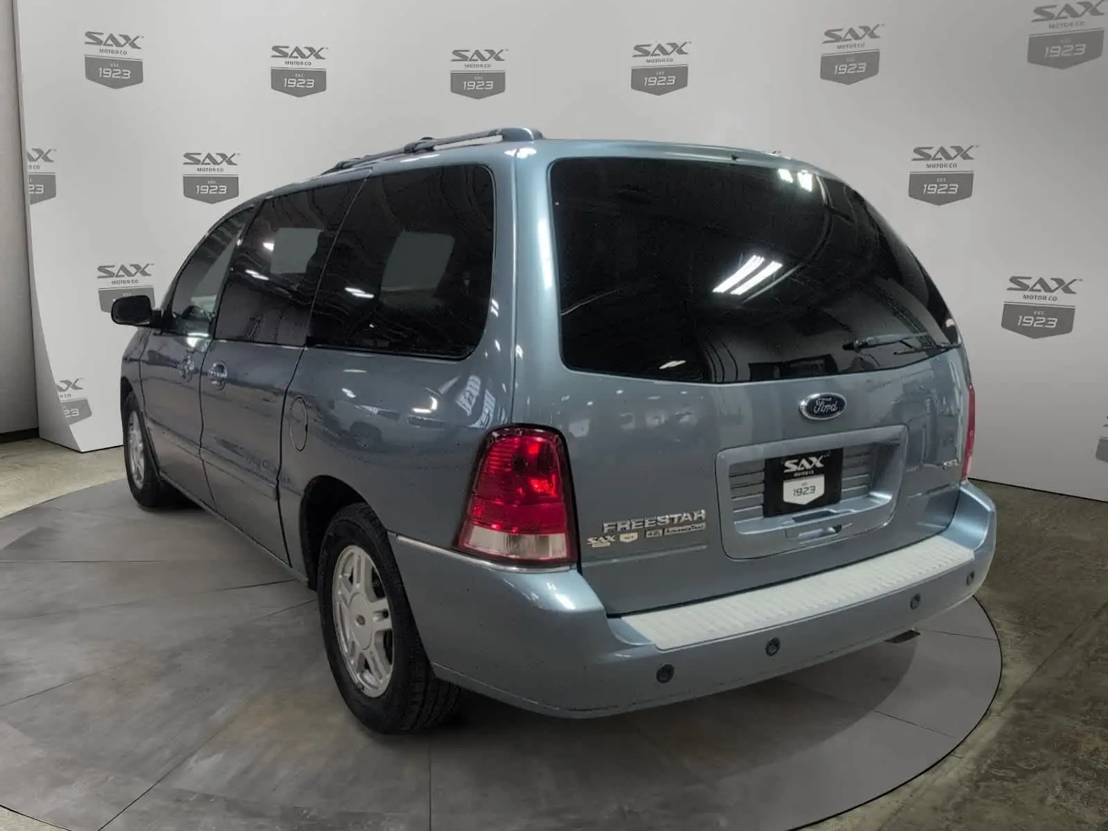 2004 Ford Freestar SEL photo 3