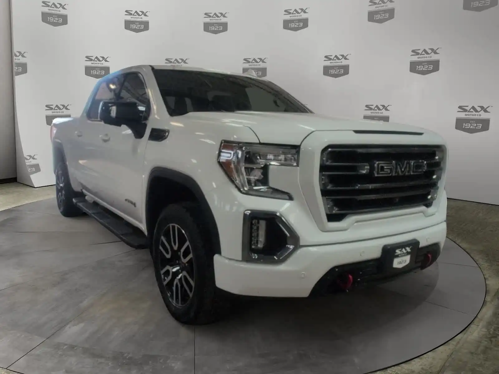 2020 GMC Sierra 4WD Crew Cab Short Box AT4's photo