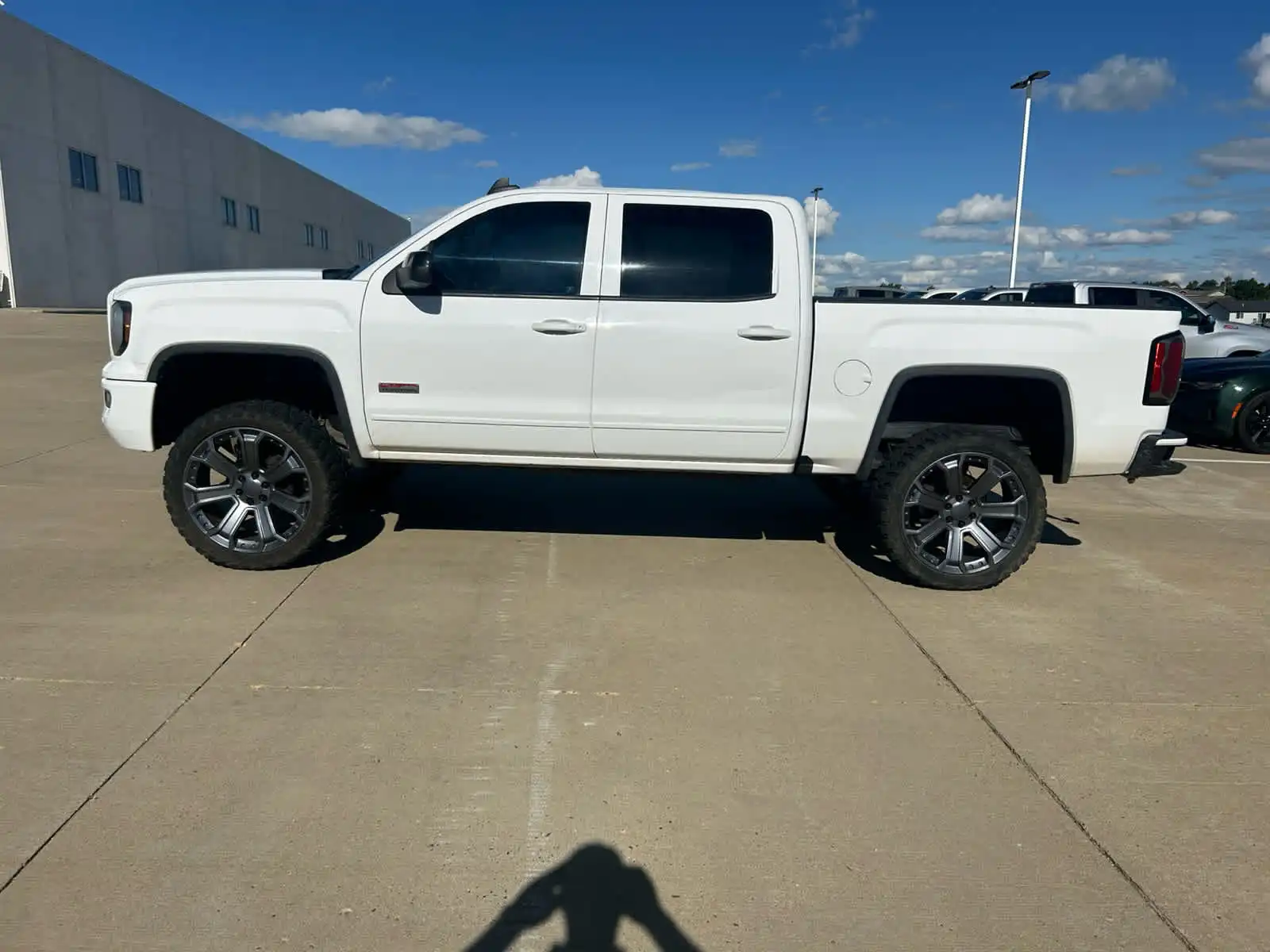 2017 GMC Sierra 4WD Crew Cab Standard Box SLT's photo