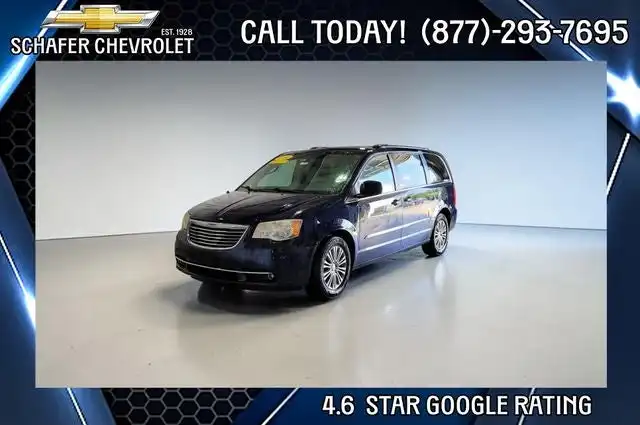 2014 Chrysler Town & Country Touring with Leather's photo