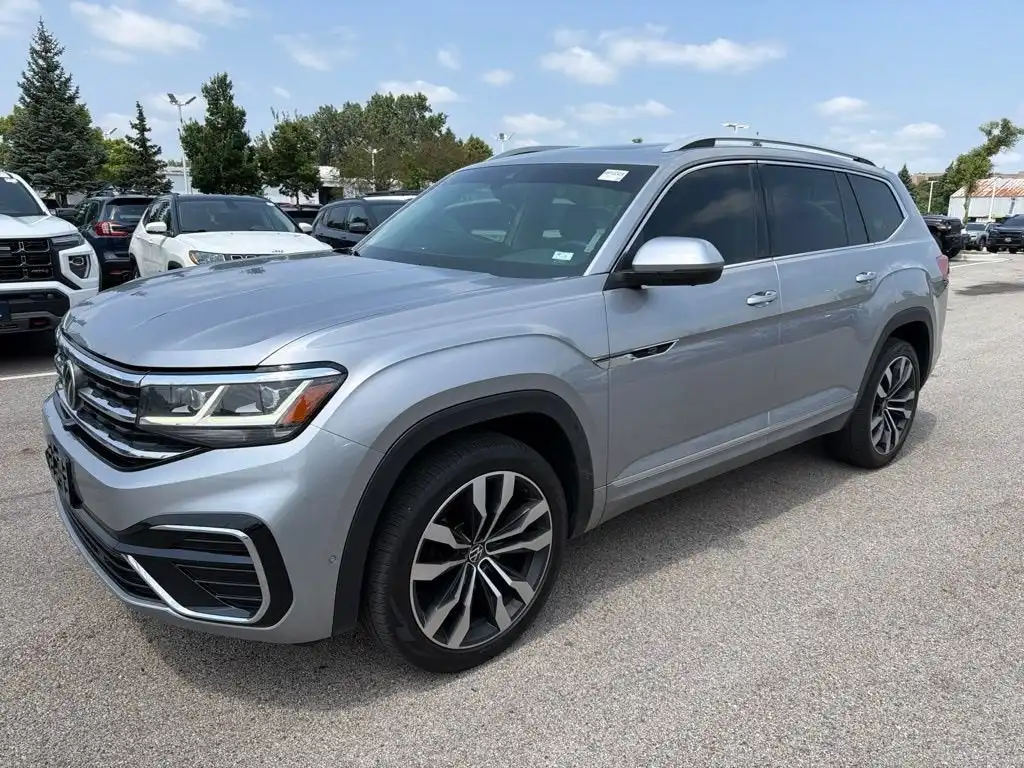 2022 Volkswagen Atlas 3.6L SEL Premium R-Line 4MOTION's photo