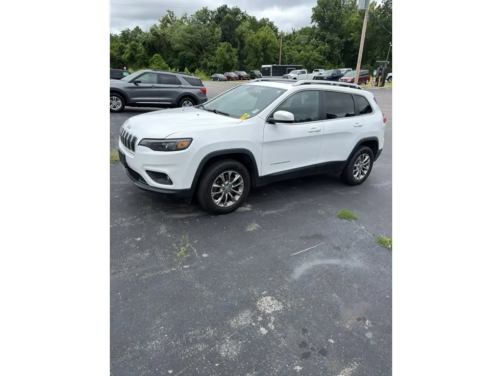 2019 Jeep Cherokee Latitude Plus 4X4 photo 3