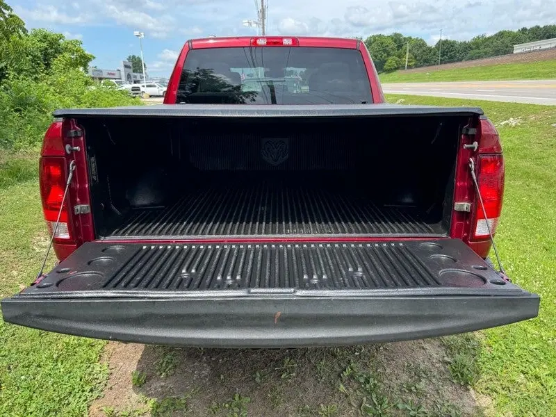 2015 RAM 1500 Express 4x4 Crew Cab photo 5