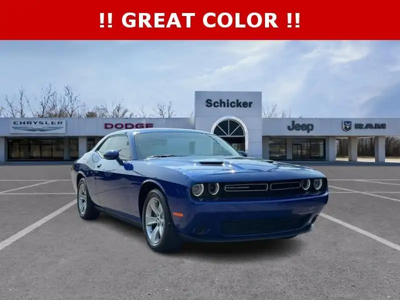 2022 Dodge Challenger SXT Auto's photo