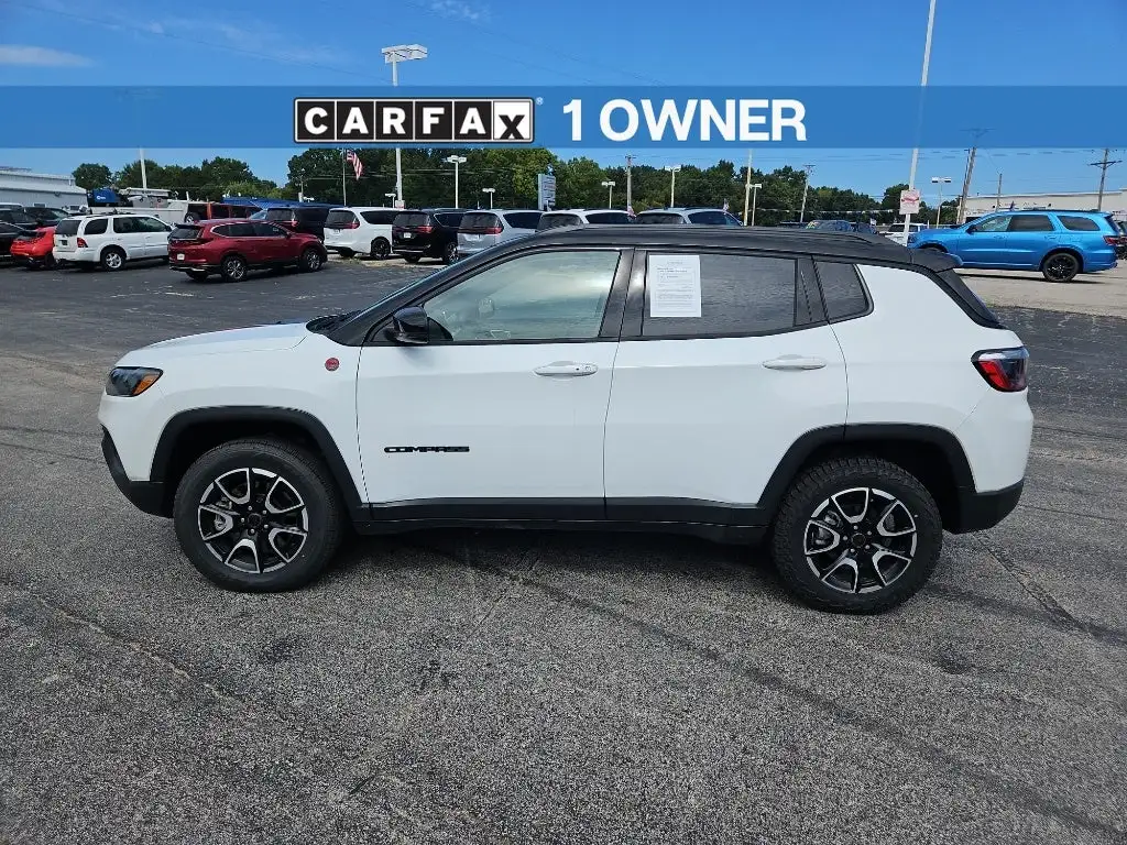2025 Jeep Compass Trailhawk 4WD's photo
