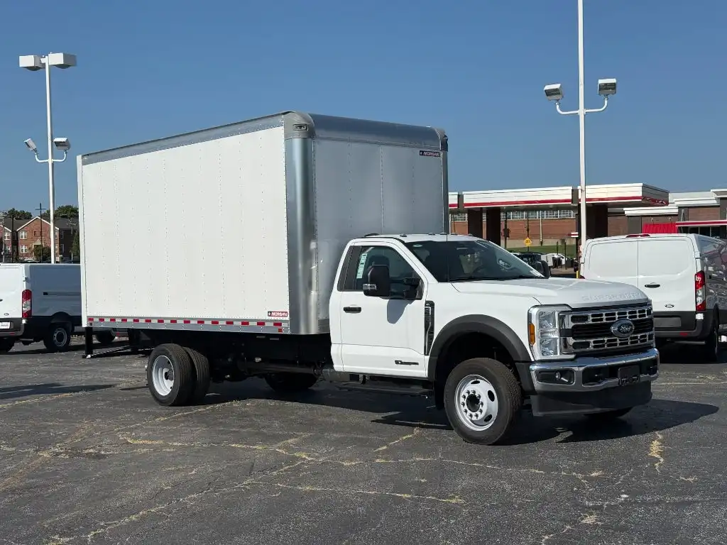 2026 Ford F-550 XL Regular Cab DRW 205 in's photo
