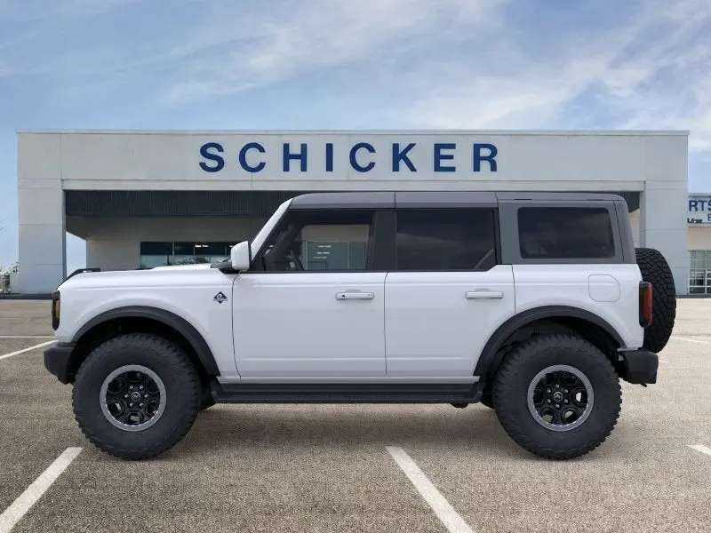 2025 Ford Bronco Outer Banks 4x4 photo 3