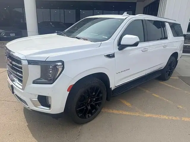 2022 GMC Yukon 4WD SLT's photo