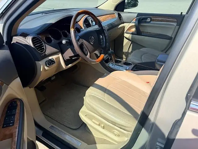 2012 Buick Enclave Leather AWD photo 3