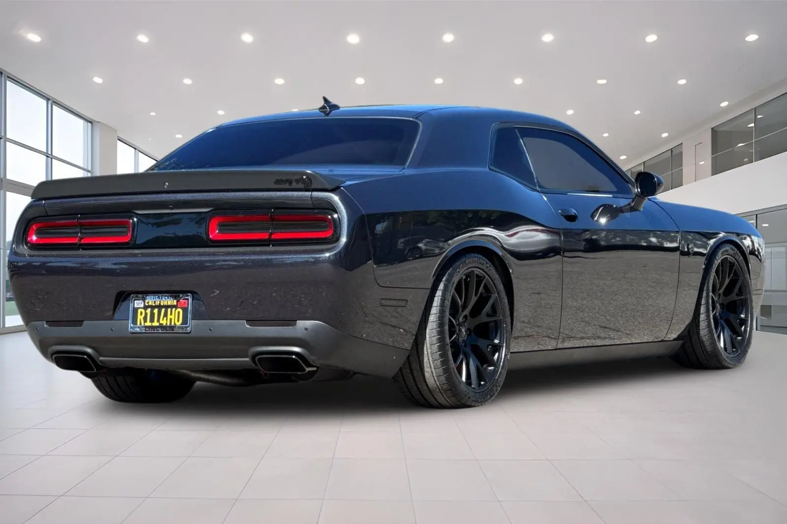 2016 Dodge Challenger SRT Hellcat photo 4