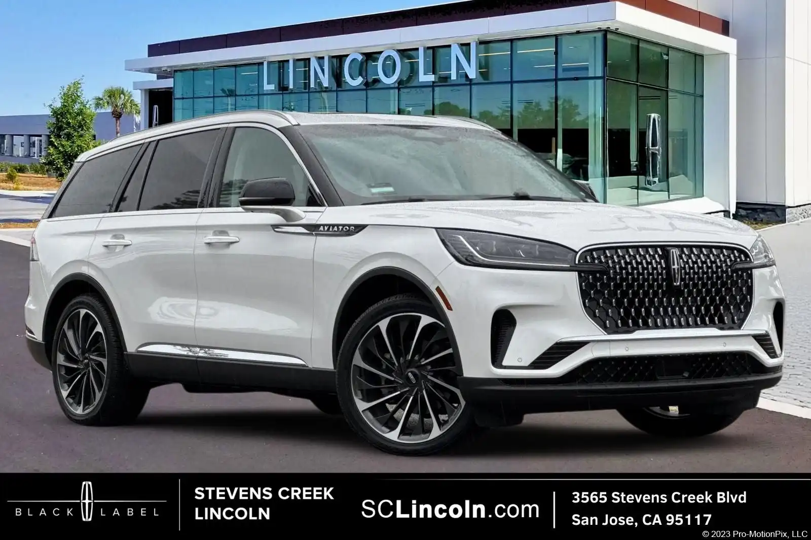 2025 Lincoln Aviator Reserve AWD's photo