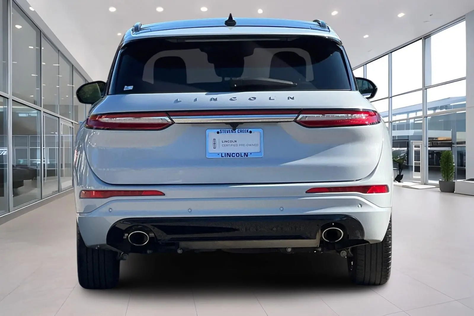 2025 Lincoln Corsair Grand Touring AWD photo 5
