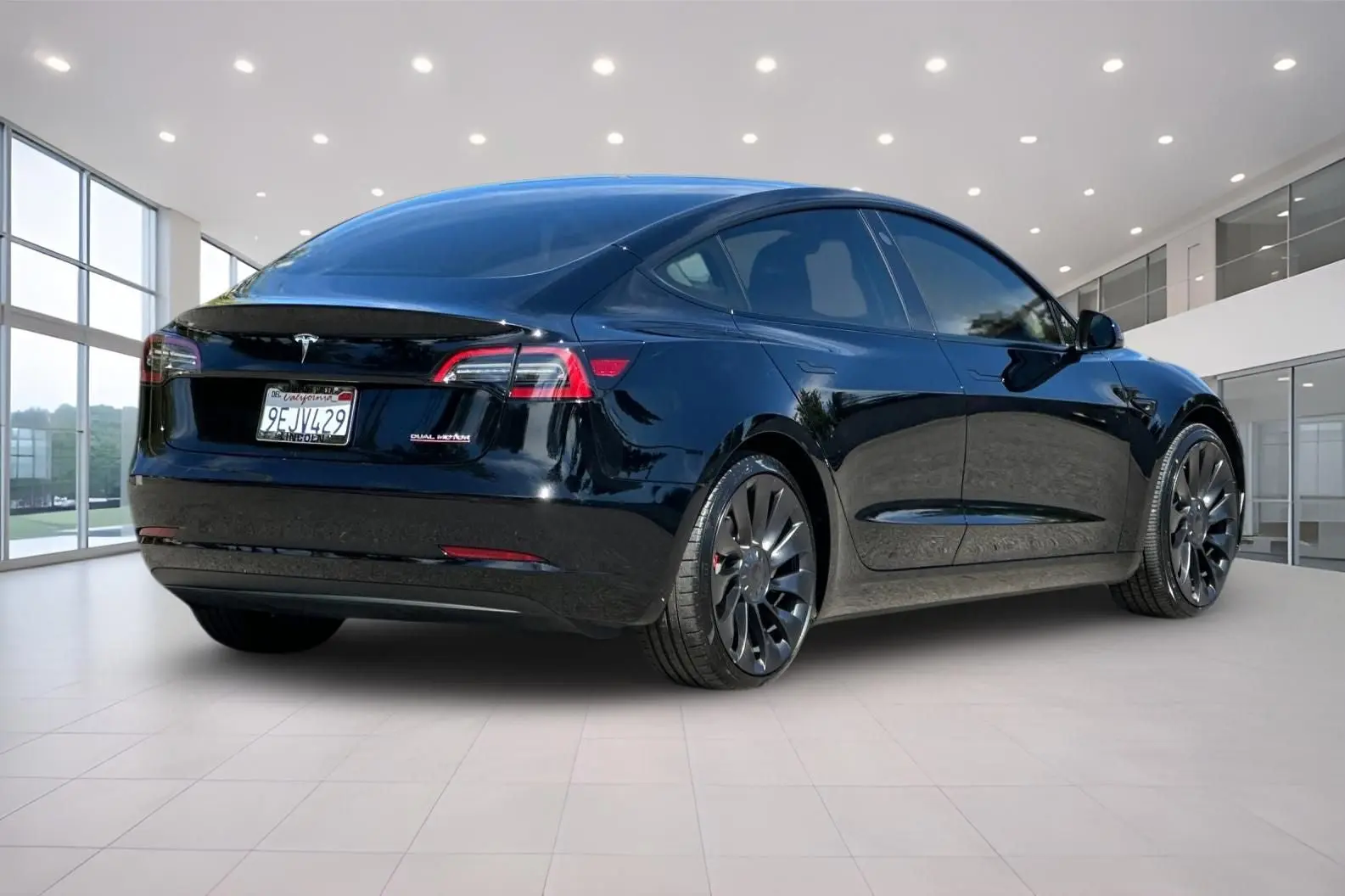 2023 Tesla Model 3 Performance photo 4
