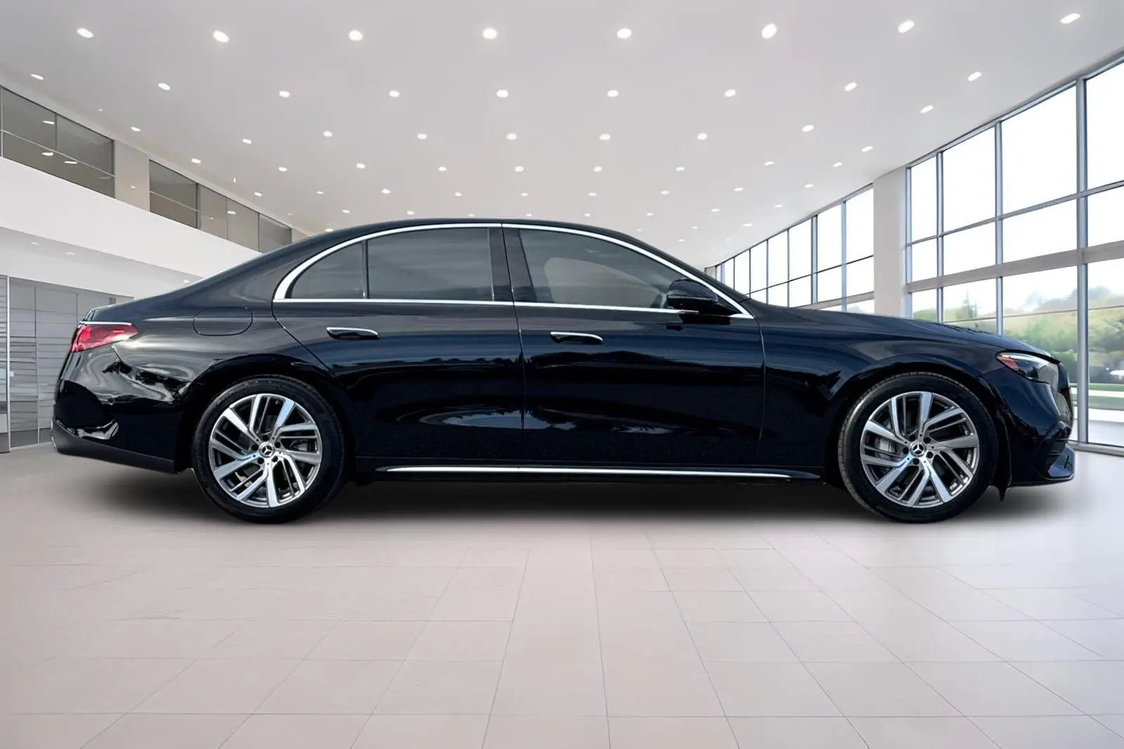 2025 Mercedes-Benz E-Class E350 4MATIC photo 3
