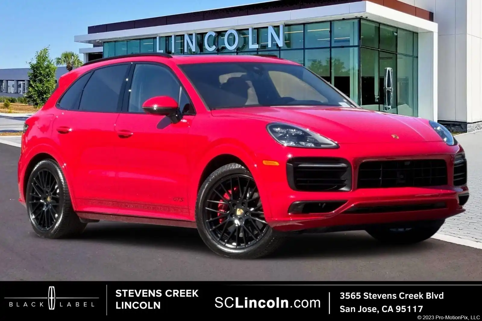 2022 Porsche Cayenne GTS's photo