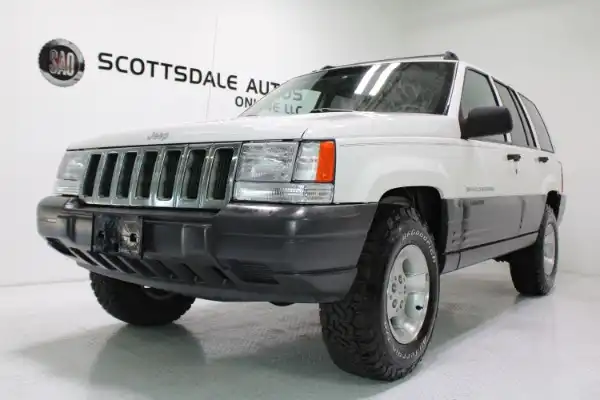 1997 Jeep Grand Cherokee LAREDO 4WD's photo
