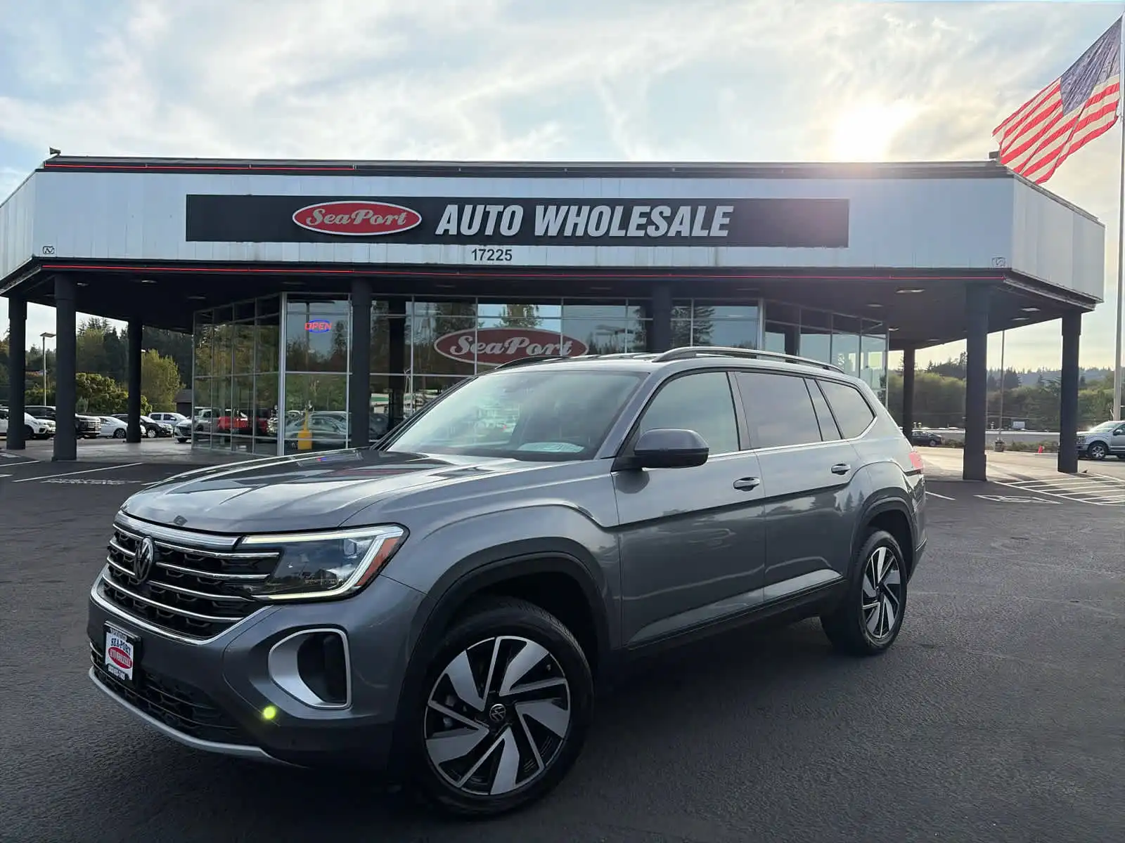 2025 Volkswagen Atlas 2.0T SE with Tech 4Motion's photo