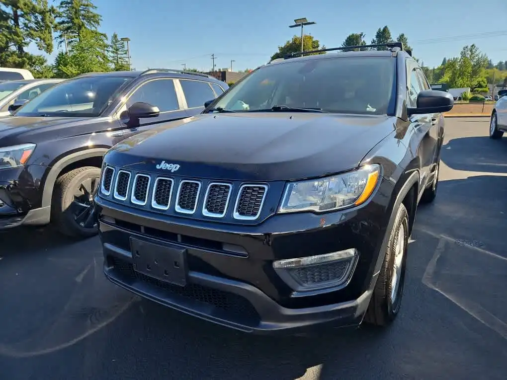 2017 Jeep Compass Sport's photo