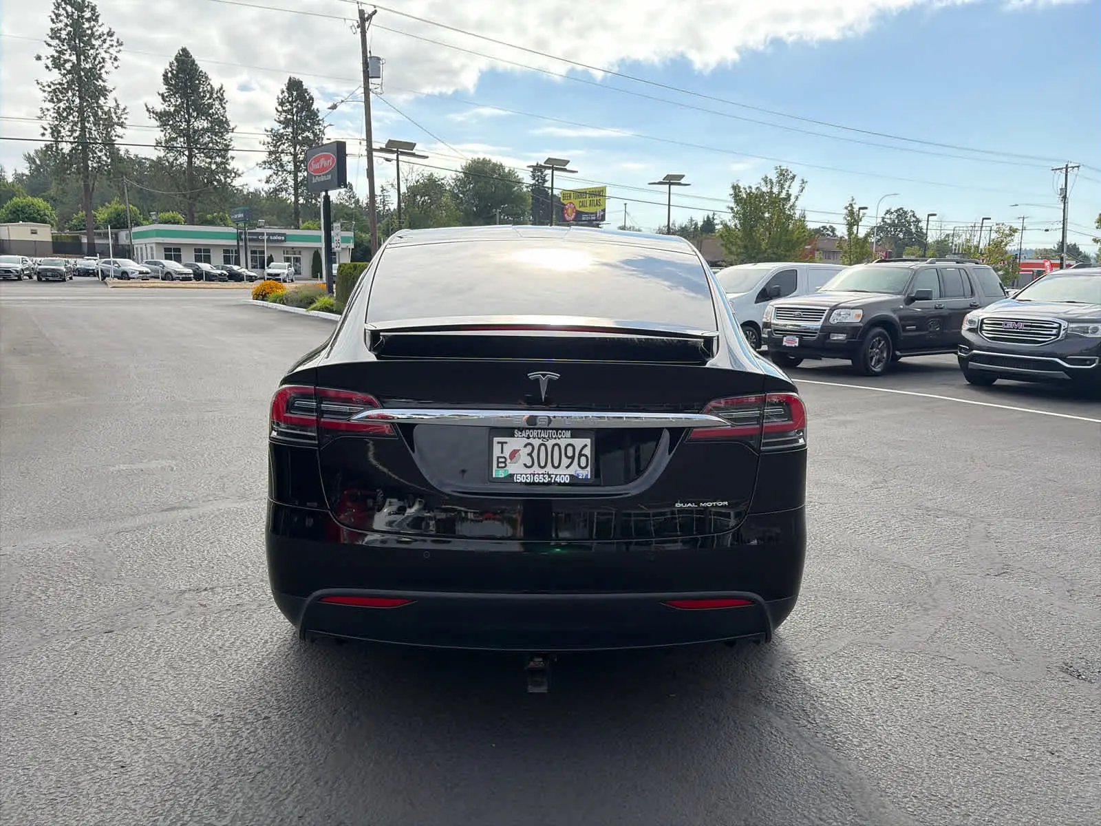 2020 Tesla Model X Long Range Plus photo 3