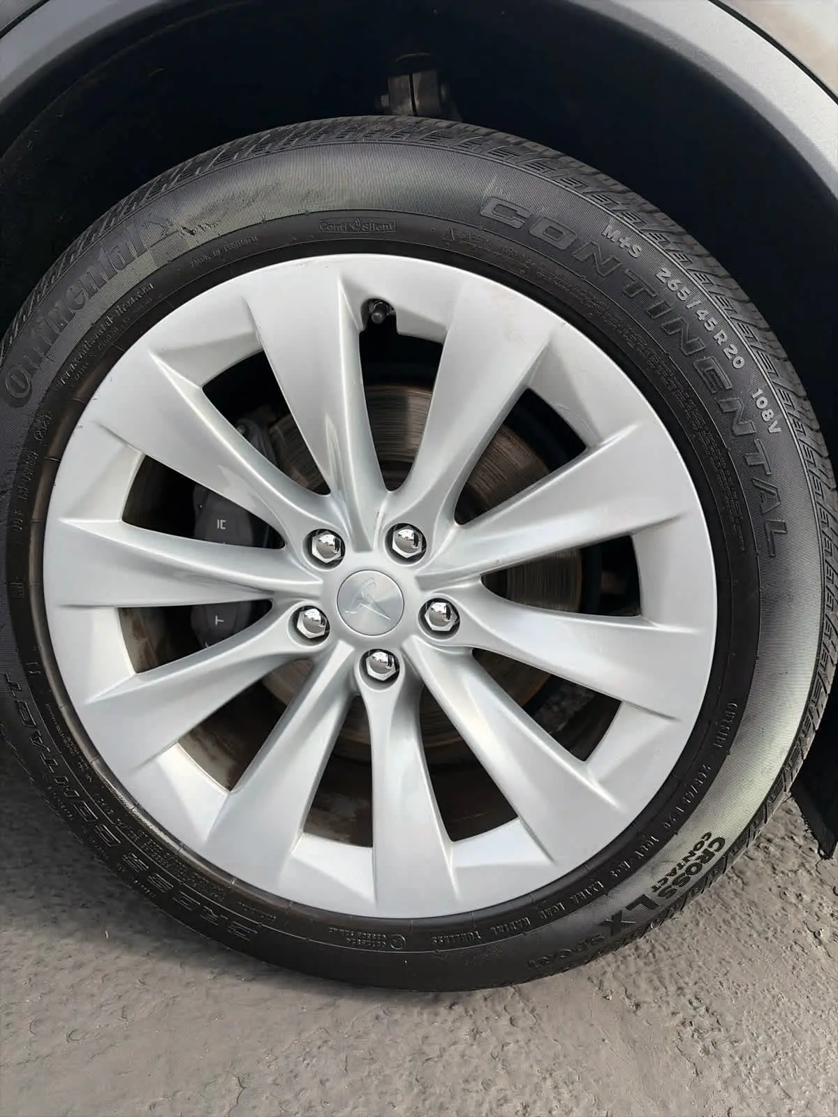 2020 Tesla Model X Long Range Plus photo 5