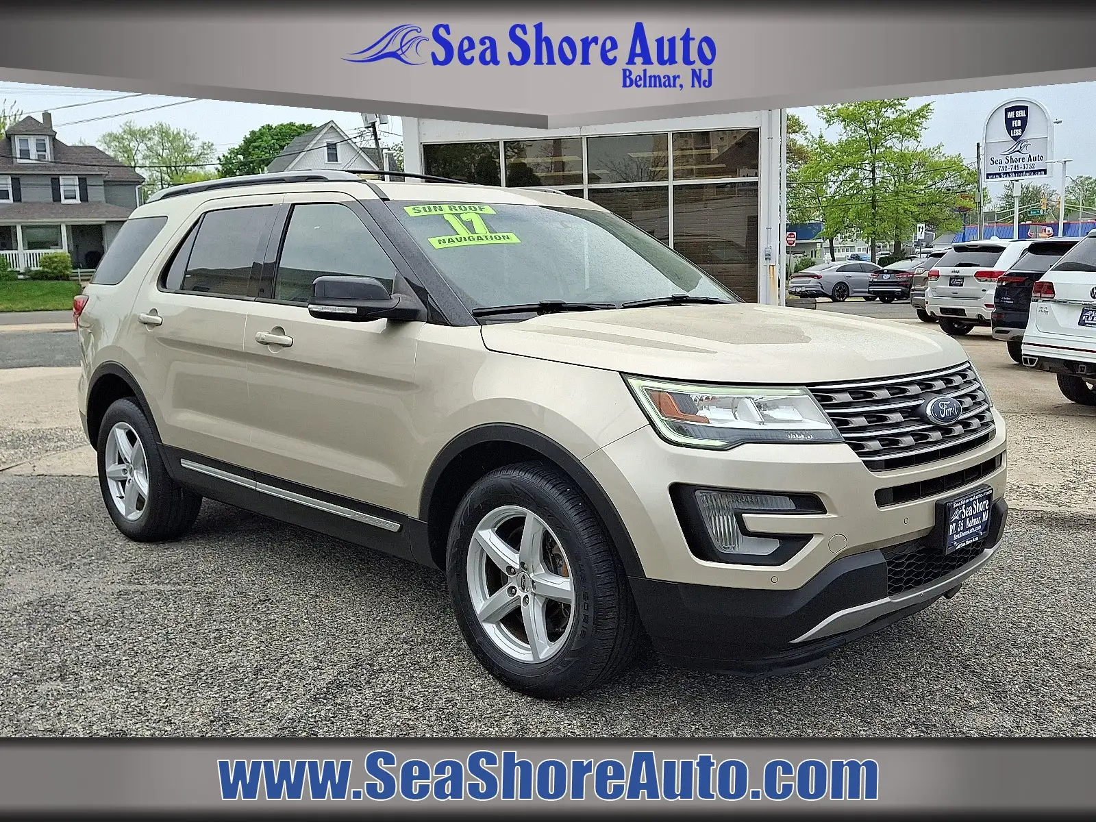 2017 Ford Explorer XLT 4WD photo 1