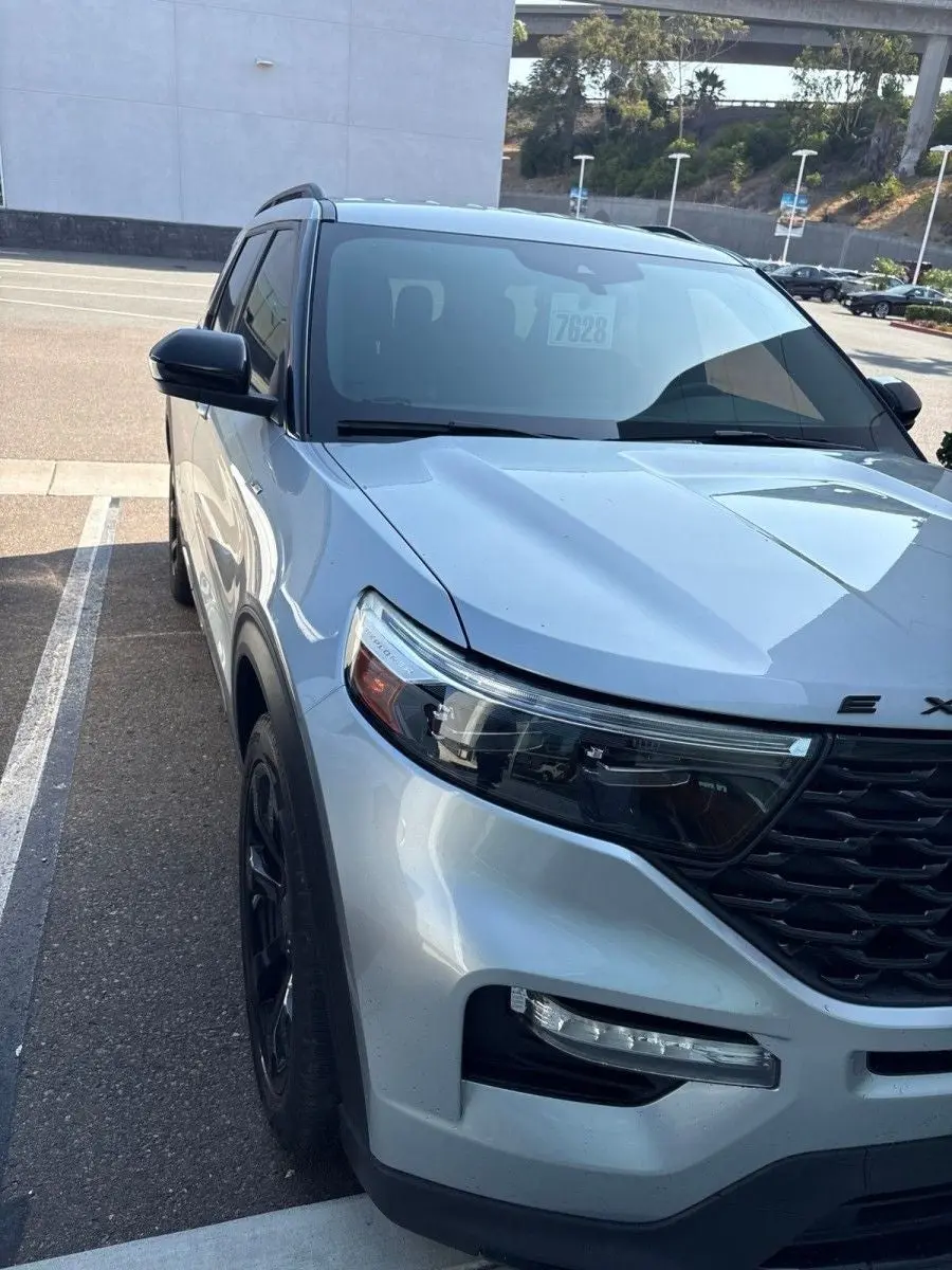 2023 Ford Explorer ST-LINE RWD photo 5