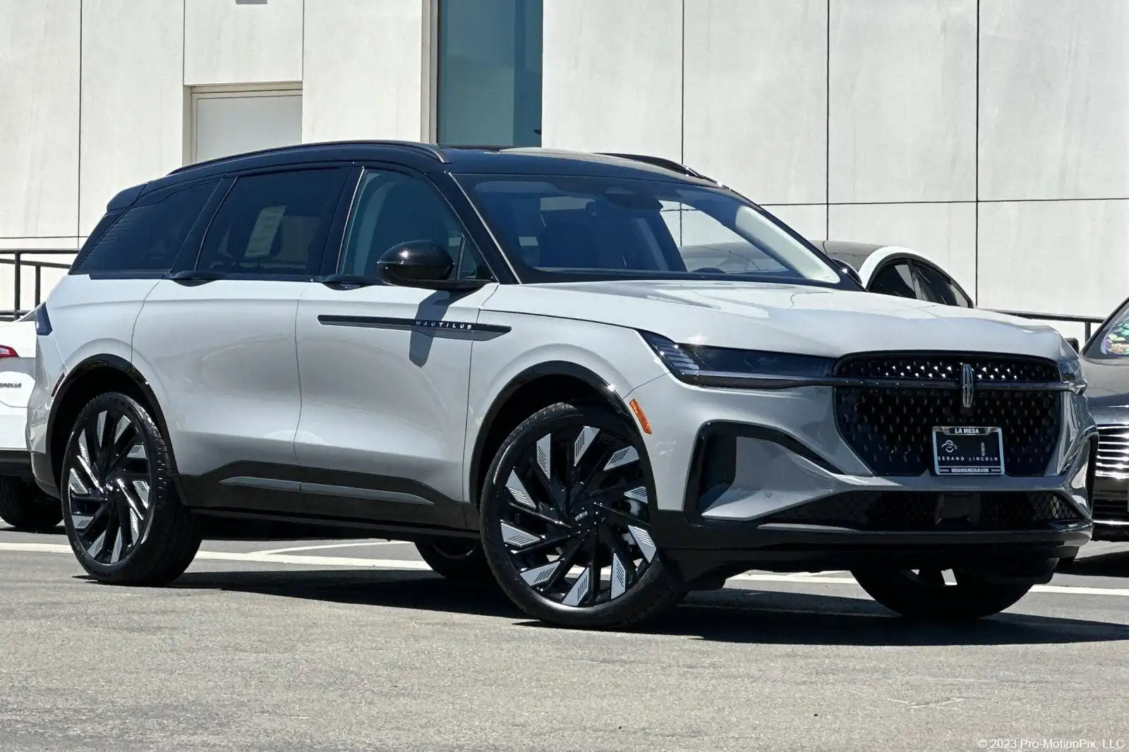 2026 Lincoln Nautilus Reserve AWD's photo