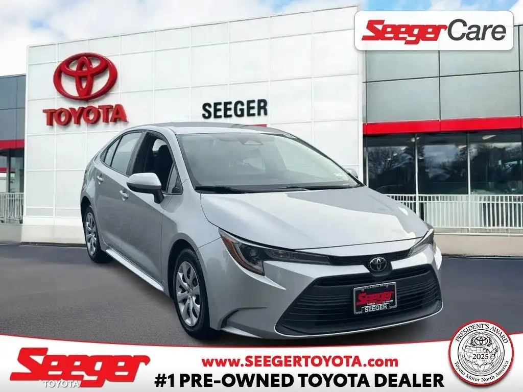 2024 Toyota Corolla LE CVT's photo