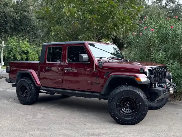 2021 Jeep Gladiator California Edition's photo
