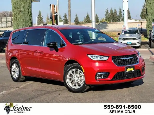 2026 Chrysler Pacifica Select AWD's photo